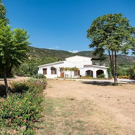 Holiday home Bouganville